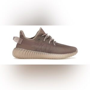 adidas Yeezy Boost 350 V2
Mono Mist
Men 6
Color released exclusively  in EU